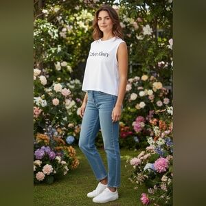 Calvin Klein Performance Women’s White Crop T-shirt NWT Large